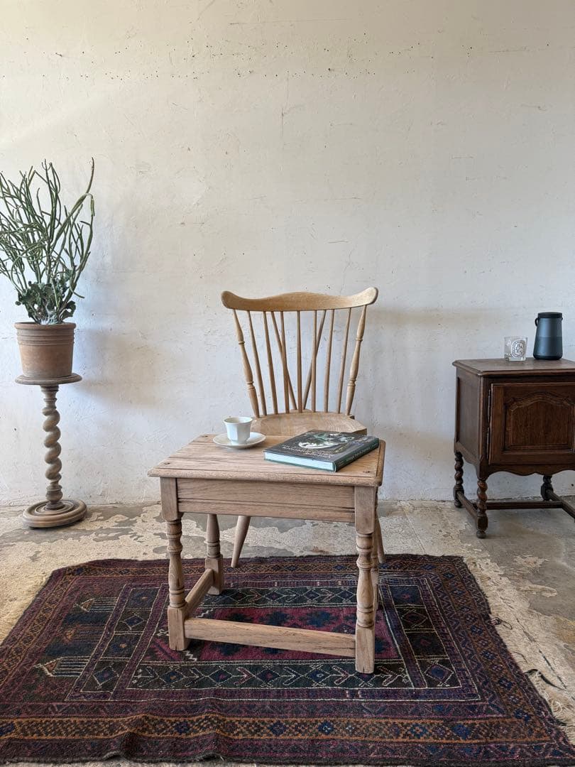 ビンテージ　サイドテーブル ベッドサイドテーブル　大