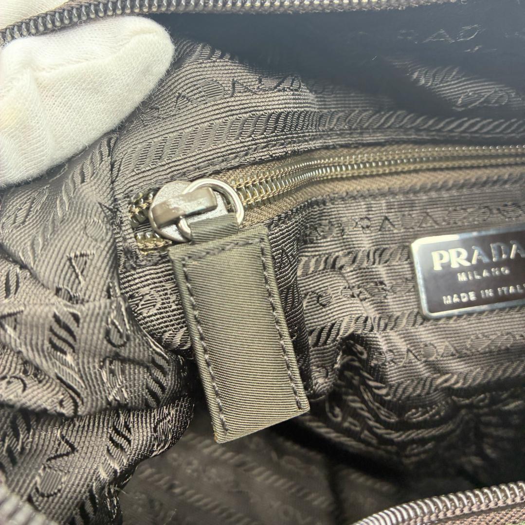 PRADA プラダ ナイロン ショルダーバッグ カーキ A1359C2