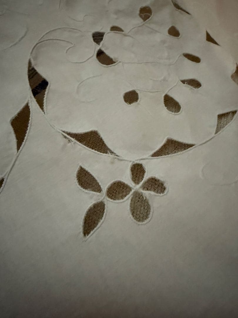 SALE❣️フランスアンティークஐ⋆*花柄刺繍の大判ベッドカバー⋆