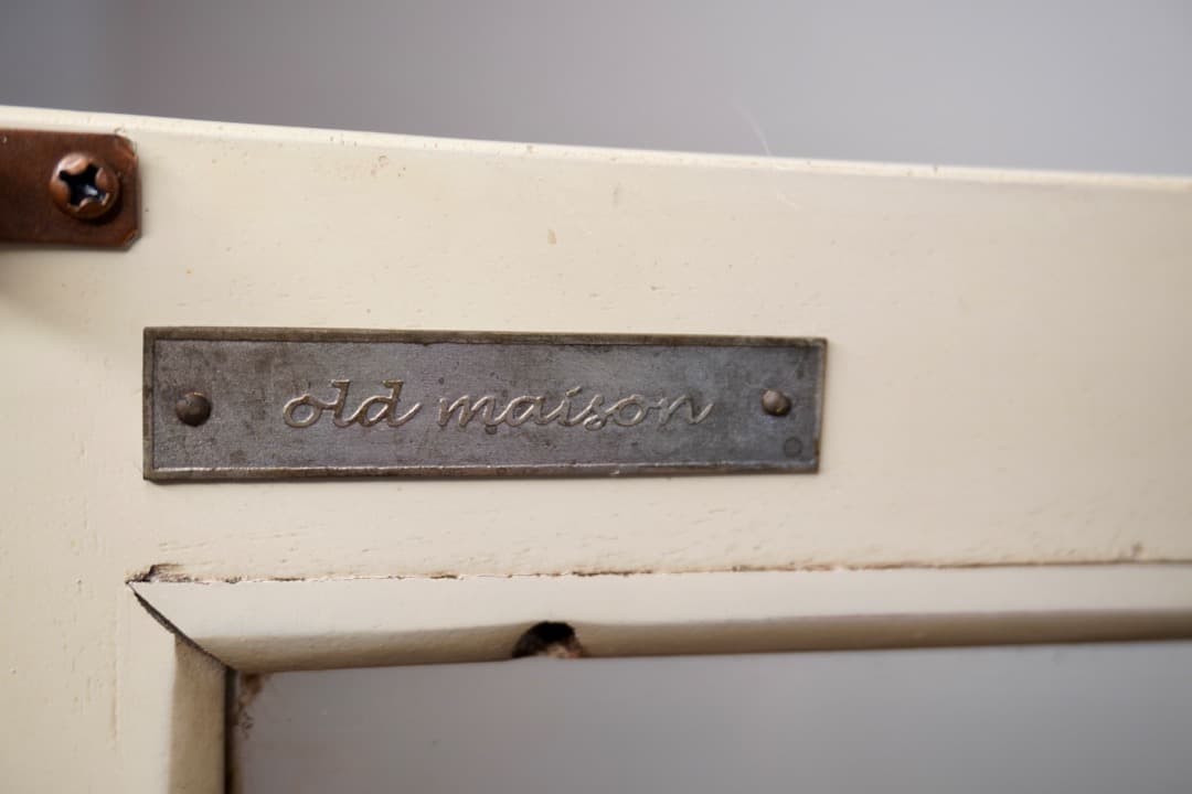 old maison ヴィンテージ ガラスキャビネット フレンチシャビー