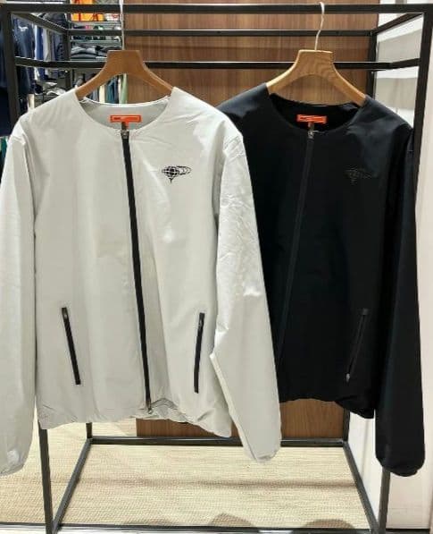 3. BEAMS GOLF ノーカラーブルゾン