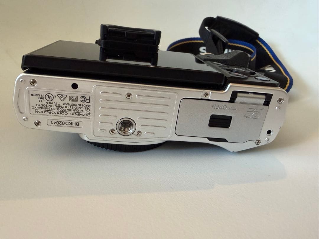 【美品・シャッター3637回】OM-D E-M10 Mark II ボディ