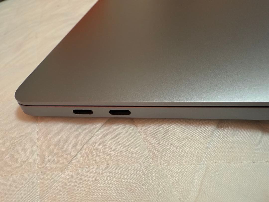 Apple MacBook Pro 13インチ 16GB 256GB