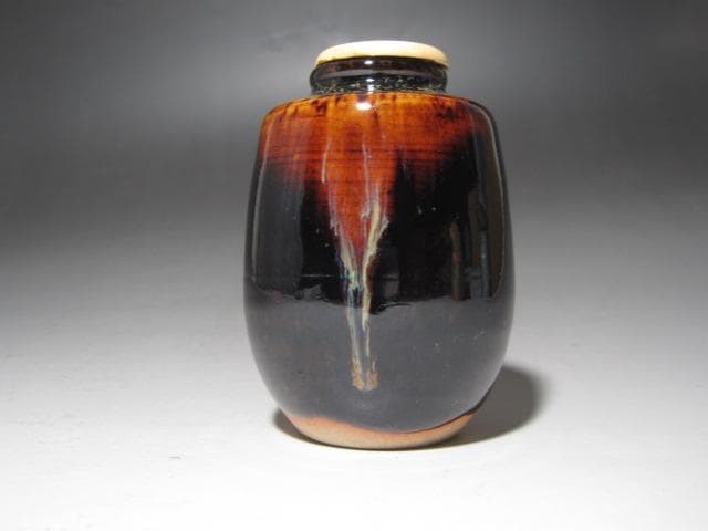 ☆　桶谷定一　肩衝茶入　久田流　十二代　尋牛斎の花押がございます☆y593