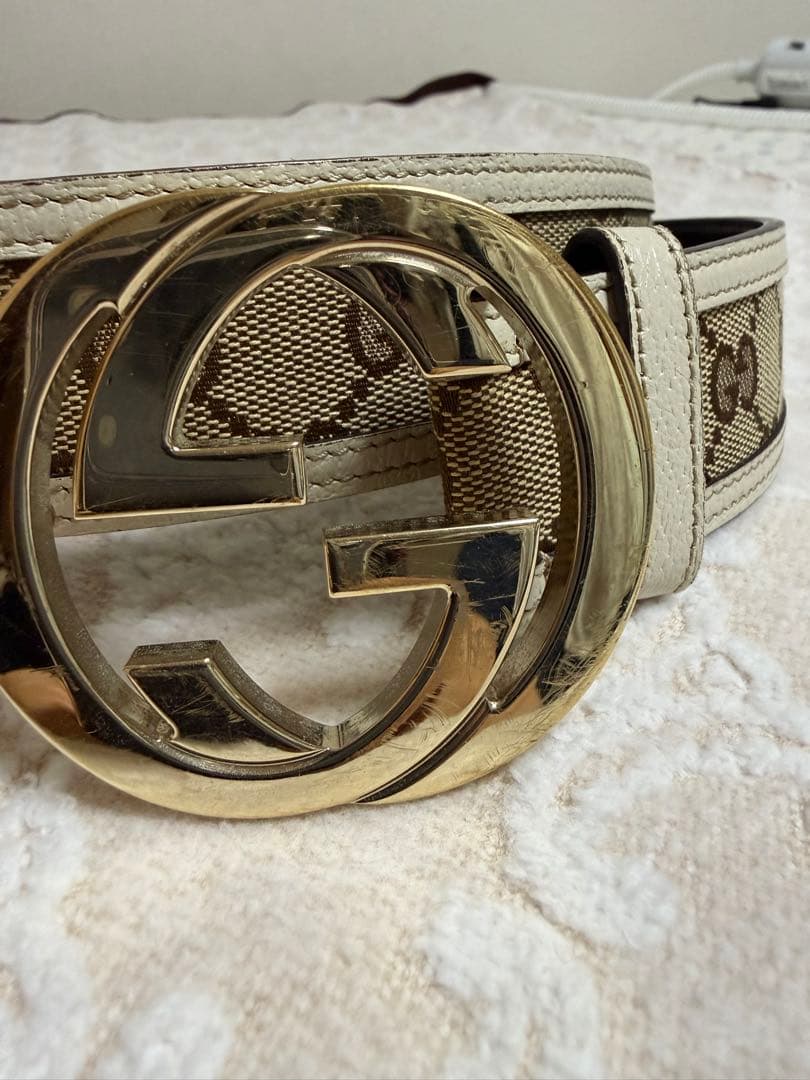 GUCCI ベージュレザーベルト ロゴバックル　85-34