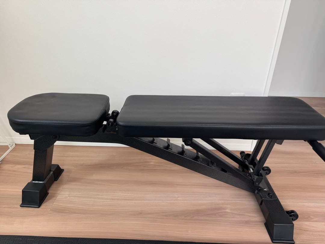 インクラインベンチ