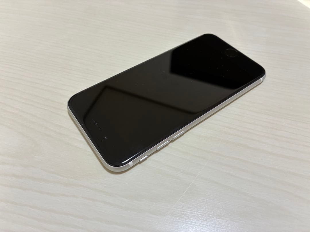 iPhoneSE2 64GB 88% ホワイト SIMフリー