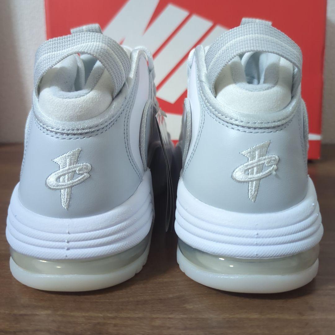 NIKE　エアマックスペニー　ホワイト/グレー