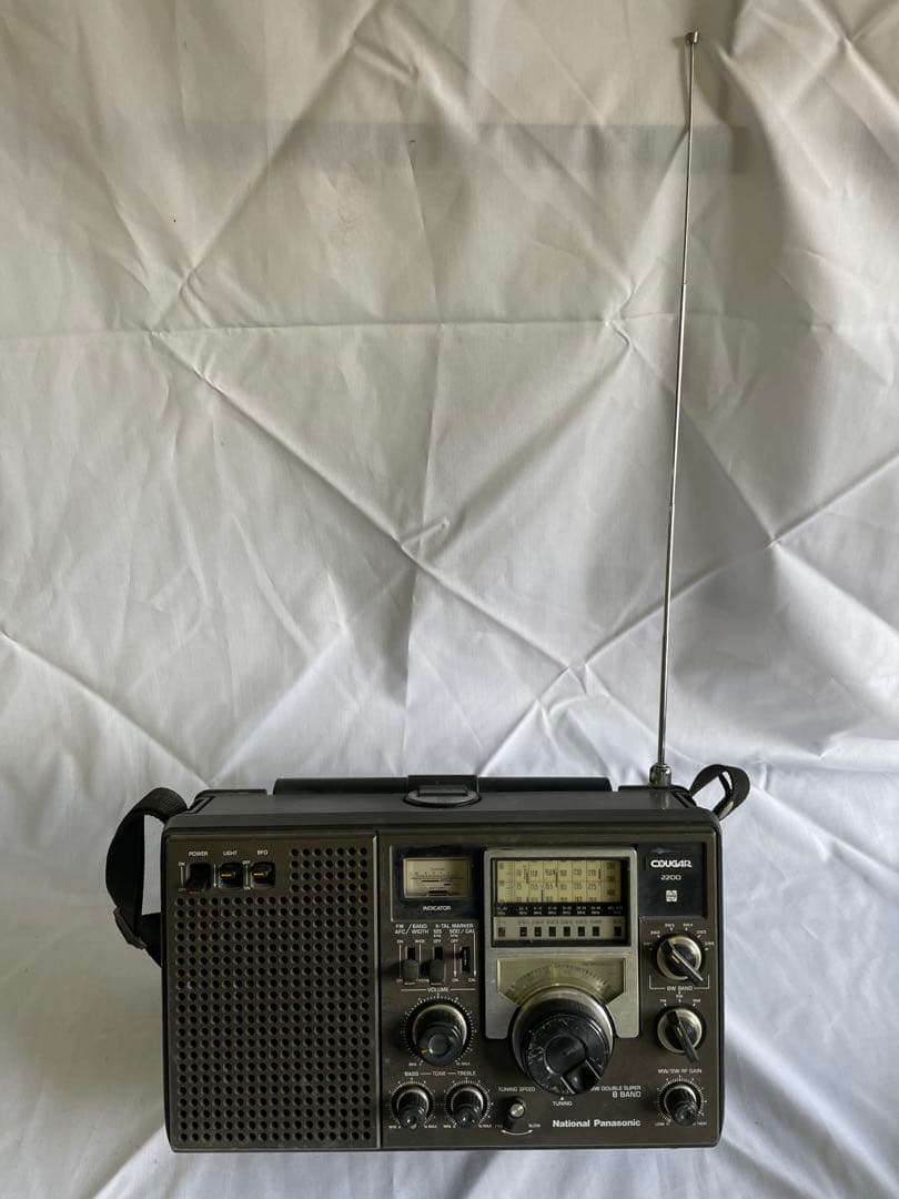 希少National Panasonic Cougar 2200 BCLラジオ