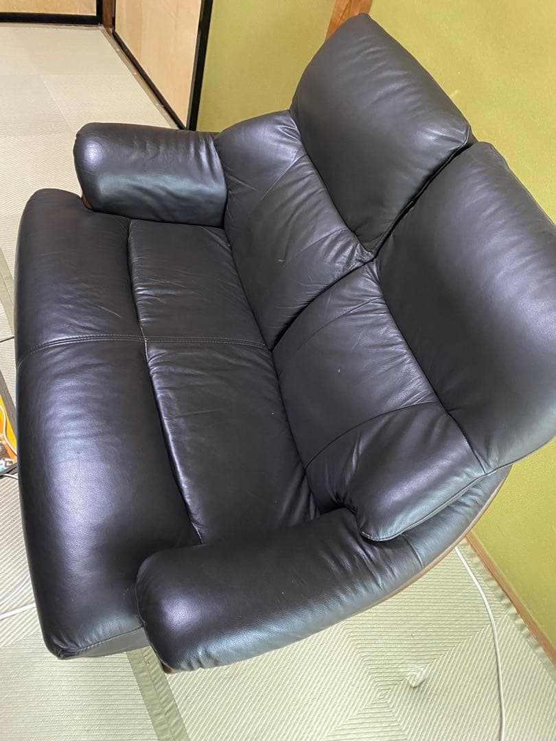 黒 レザー 2人掛けソファ　ニトリ
