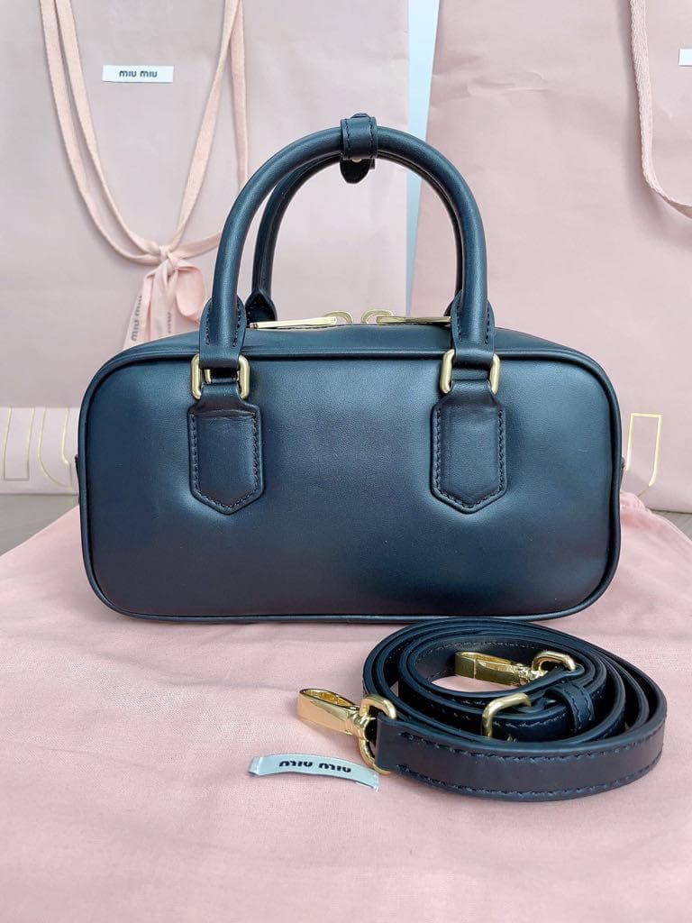 miu miu ボウリングバッグ　ブラック