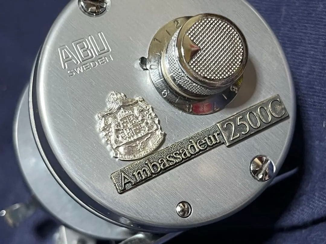 新品未使用　84年製　ABU garcia アンバサダー2500C