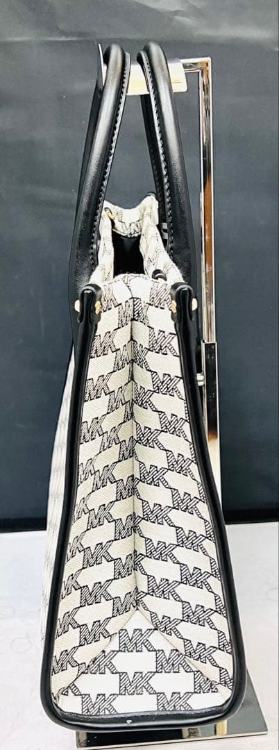 MICHAEL KORS 2WAY トートショルダーバッグ 総柄モノトーン 美品