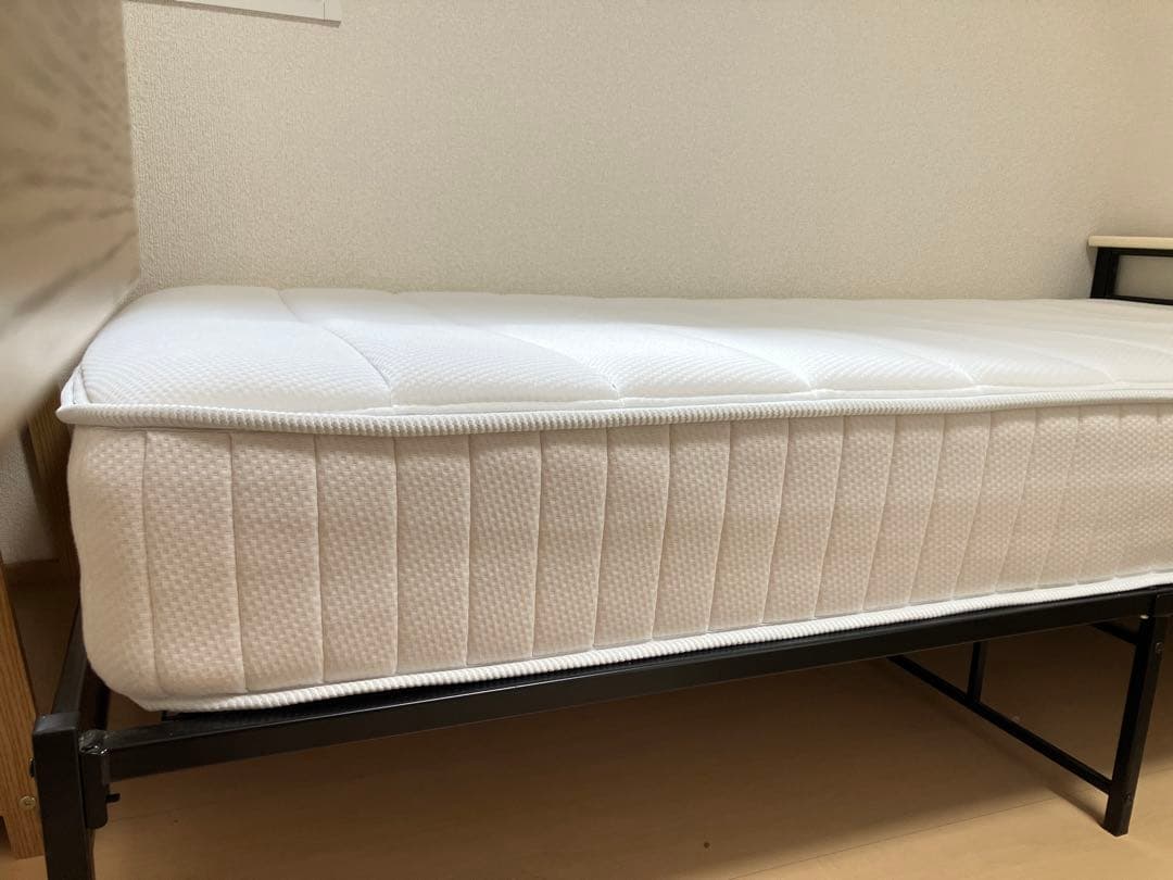 ニトリ　シングルベッドフレーム　マットレスセット