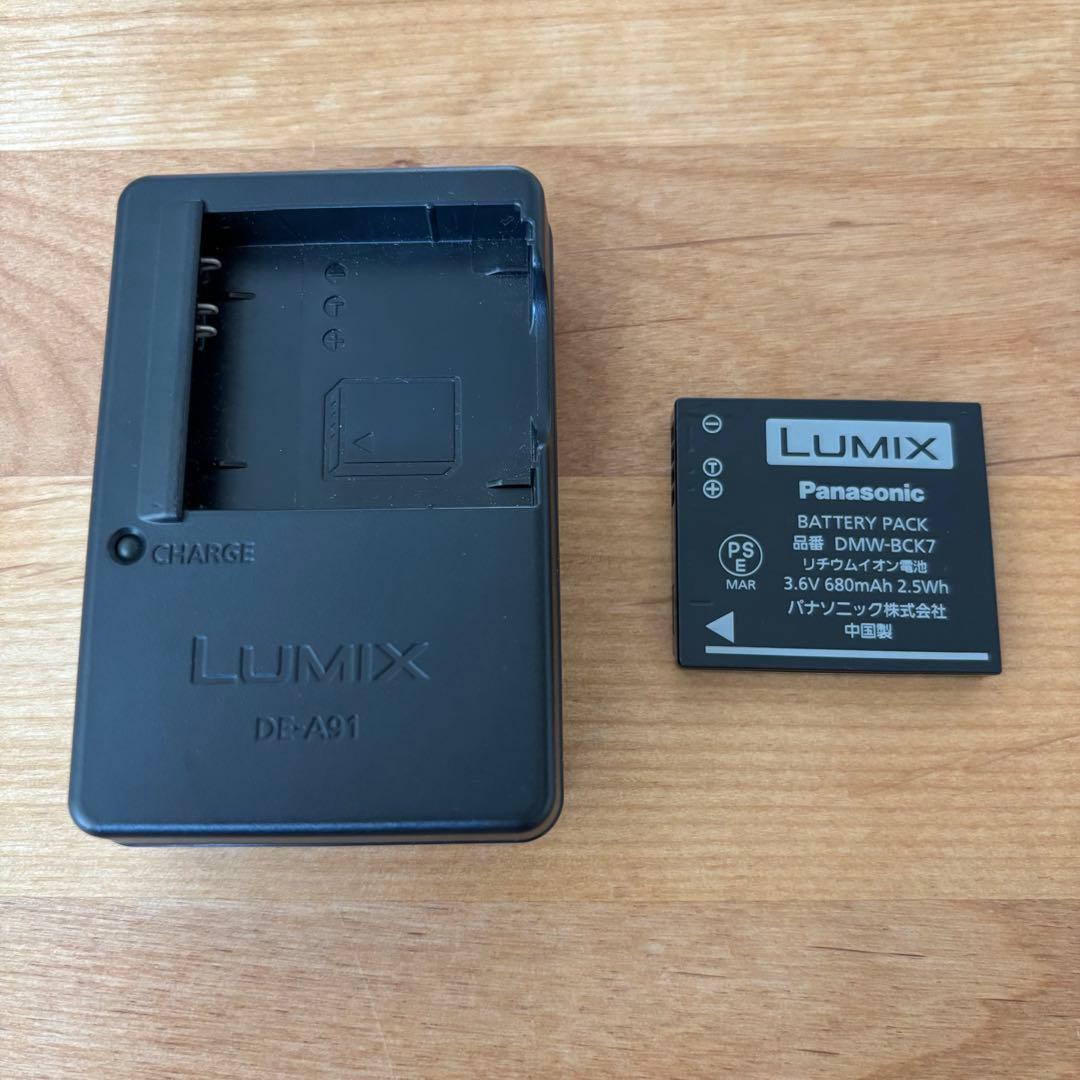 動作確認済　パナソニック デジタルカメラ LUMIX DMC-FX77 ホワイト