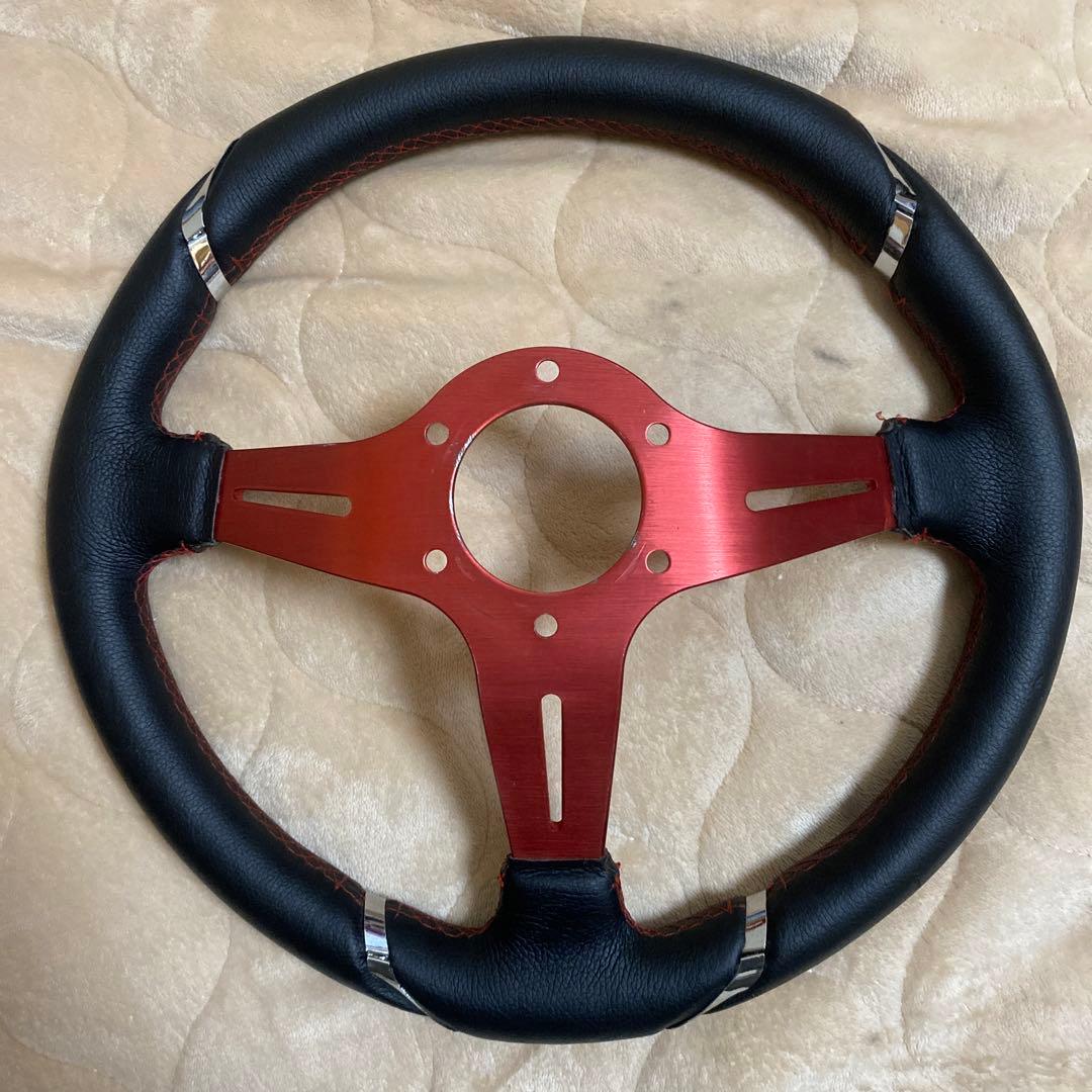 Gotham ステアリング　Momo