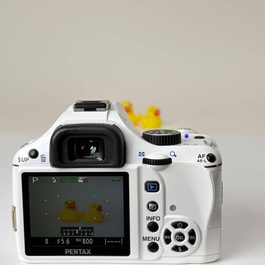 PENTAX K-x ホワイト デジタル一眼レフ　Wi-Fiカード付き 040