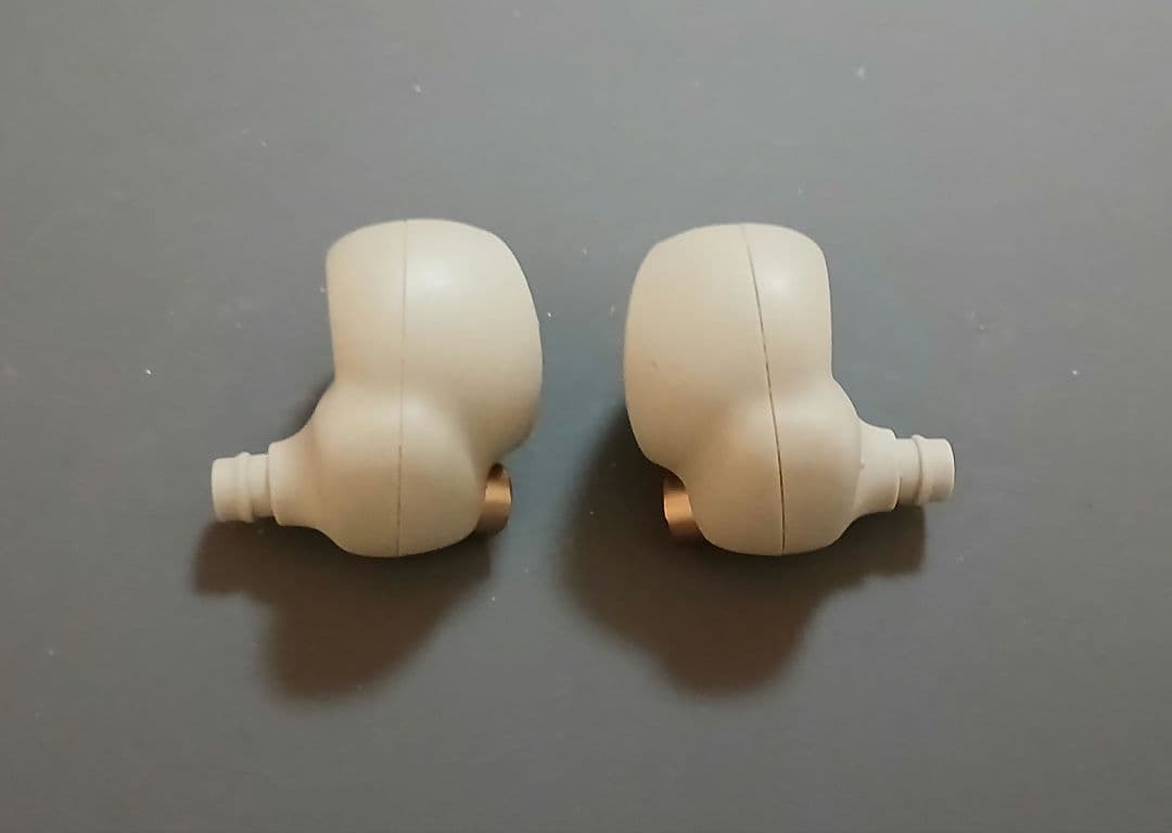 SONY　WF-1000XM4　ワイヤレス　ノイズキャンセリング　イヤホン　⑤