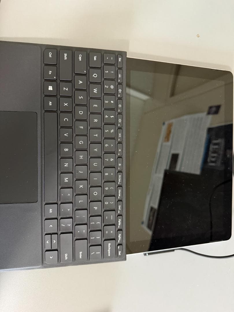 Microsoft Surface Go 本体 Model 1824