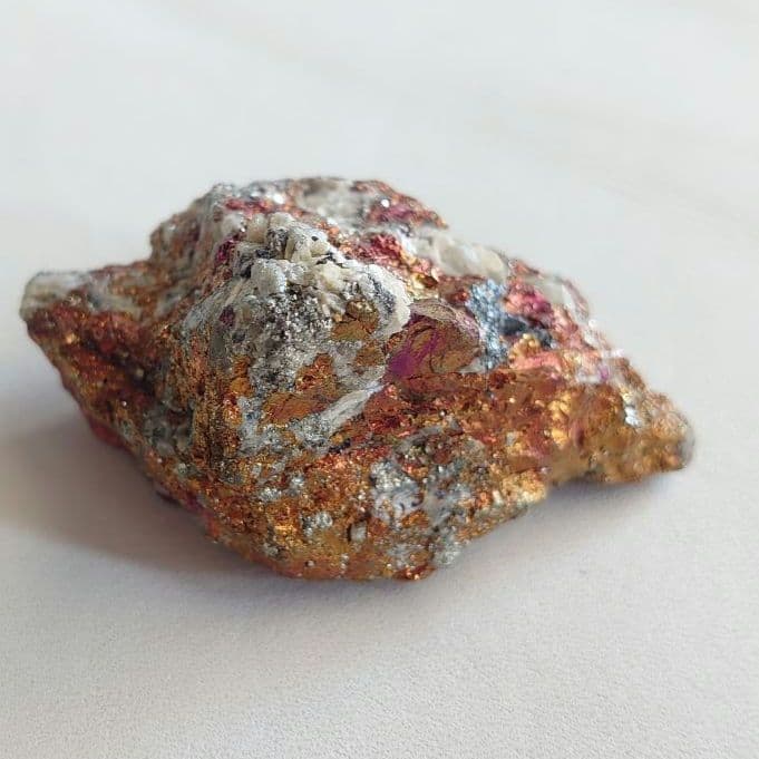 チャルコパイライト　キャルコパイライト　原石　素敵な逸品