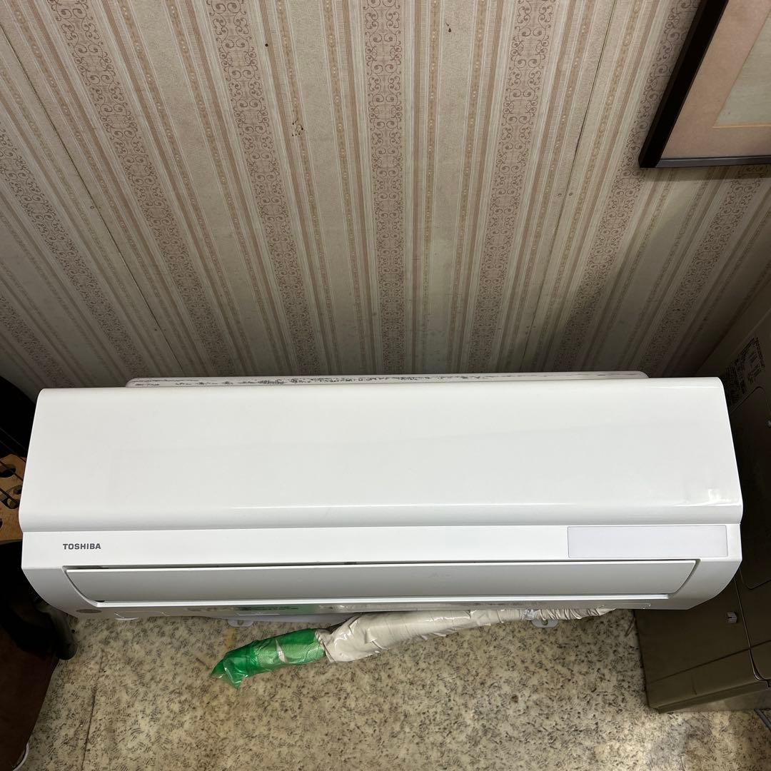 TOSHIBA ルームエアコン　10畳用　RAS-F281M 2019年製