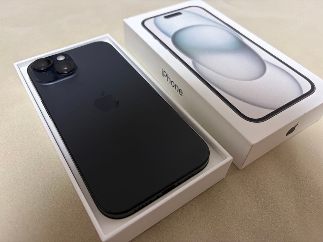 iPhone 15 128GB ブラック 本体