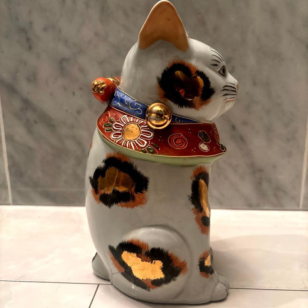 アンティーク九谷焼妖艶な瞳や九谷焼独特の金彩や色彩が美しい存在感抜群招き猫