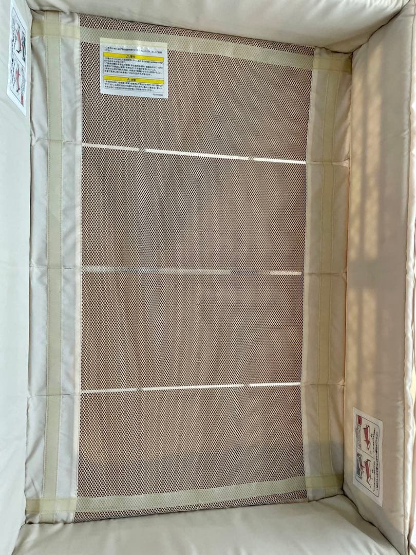 【美品】アップリカ　ココネルエアープラス ホワイトベージュ