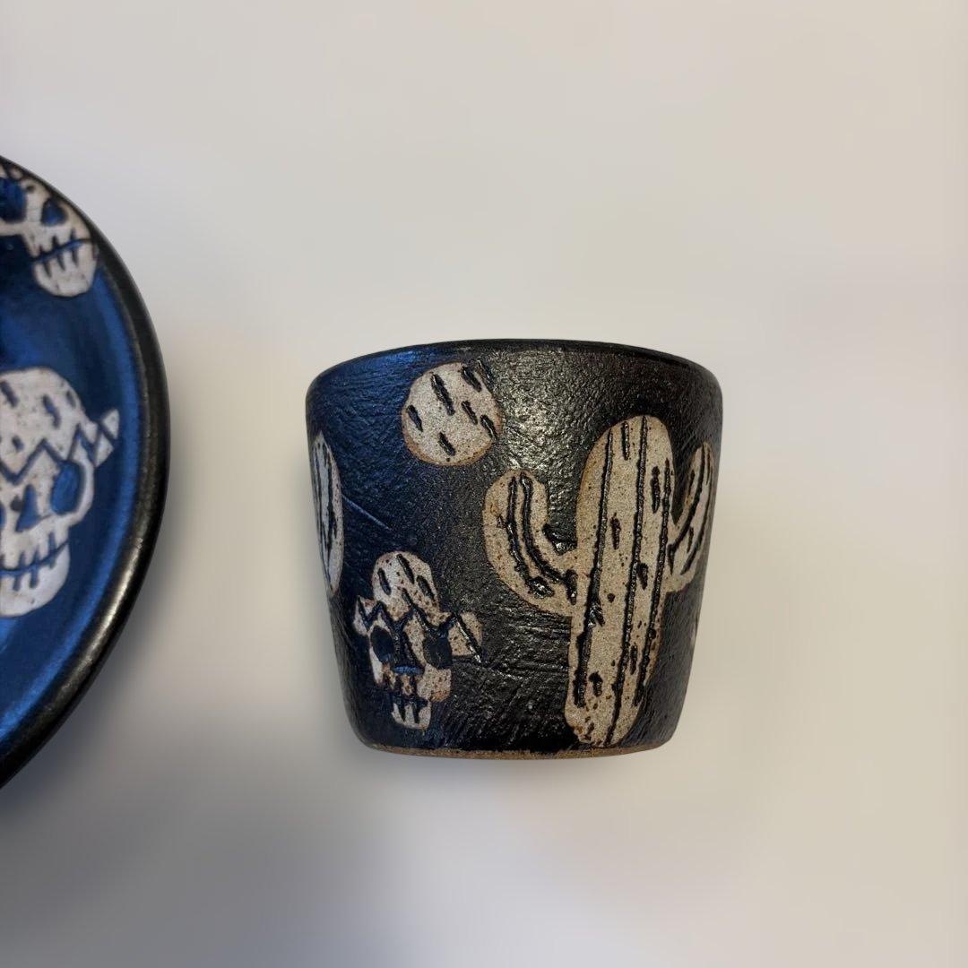 工房十鶴　ドクロとサボテン　カップと皿