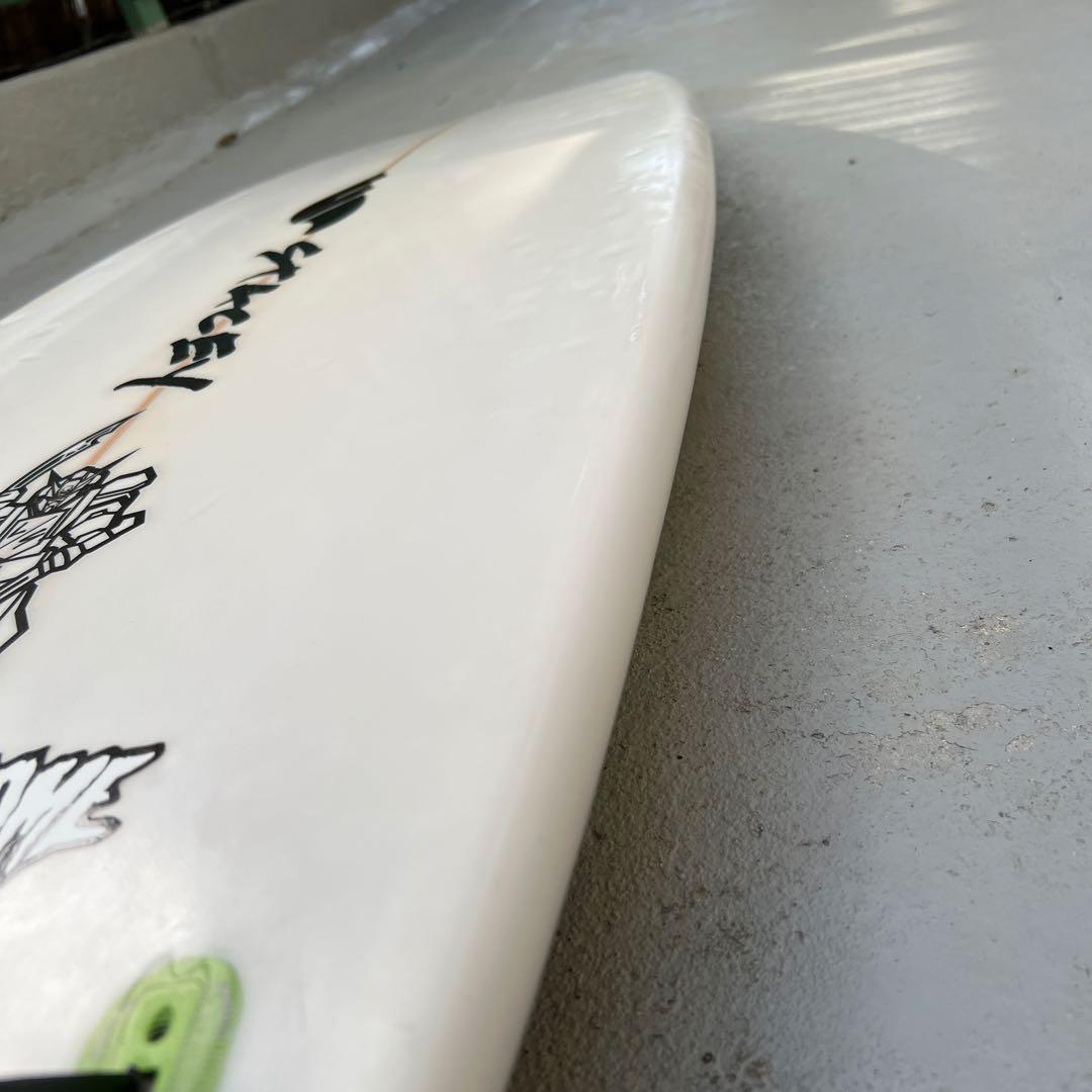 （フィン付き）ステイシーサーフボード　サーフボード　5.6 小波