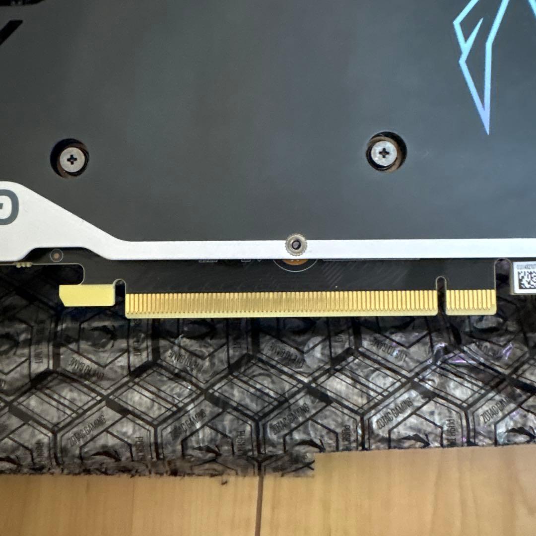 GeForce RTX4070TI スパイダーマンコラボモデル