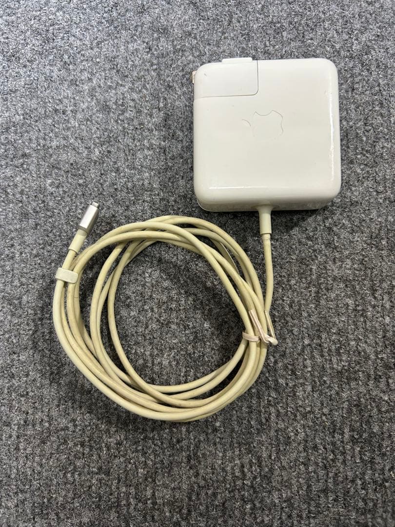 MacBook Air Mid 2013 11インチ Sequoia 完動品