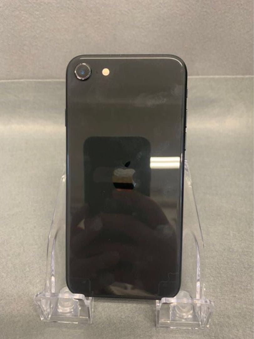 美品　国内版　SIMフリー　iPhoneSE 第2世代　 64GB ブラック色