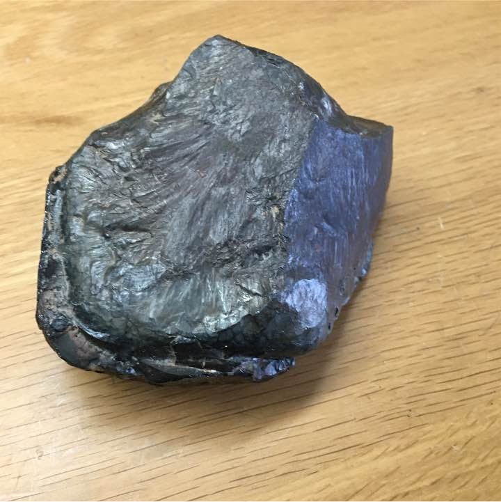 虹色の鉱石