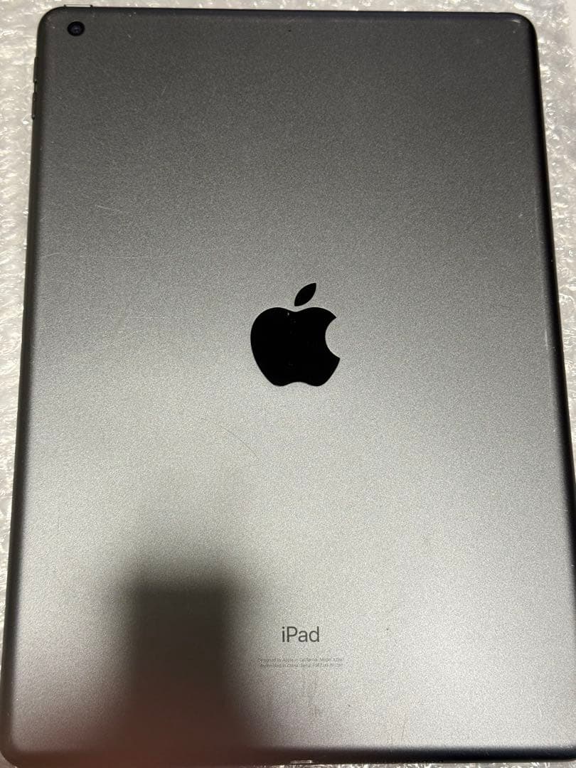 iPad 7世代 32GB Wi-Fiモデル スペースグレー 本体 sku01