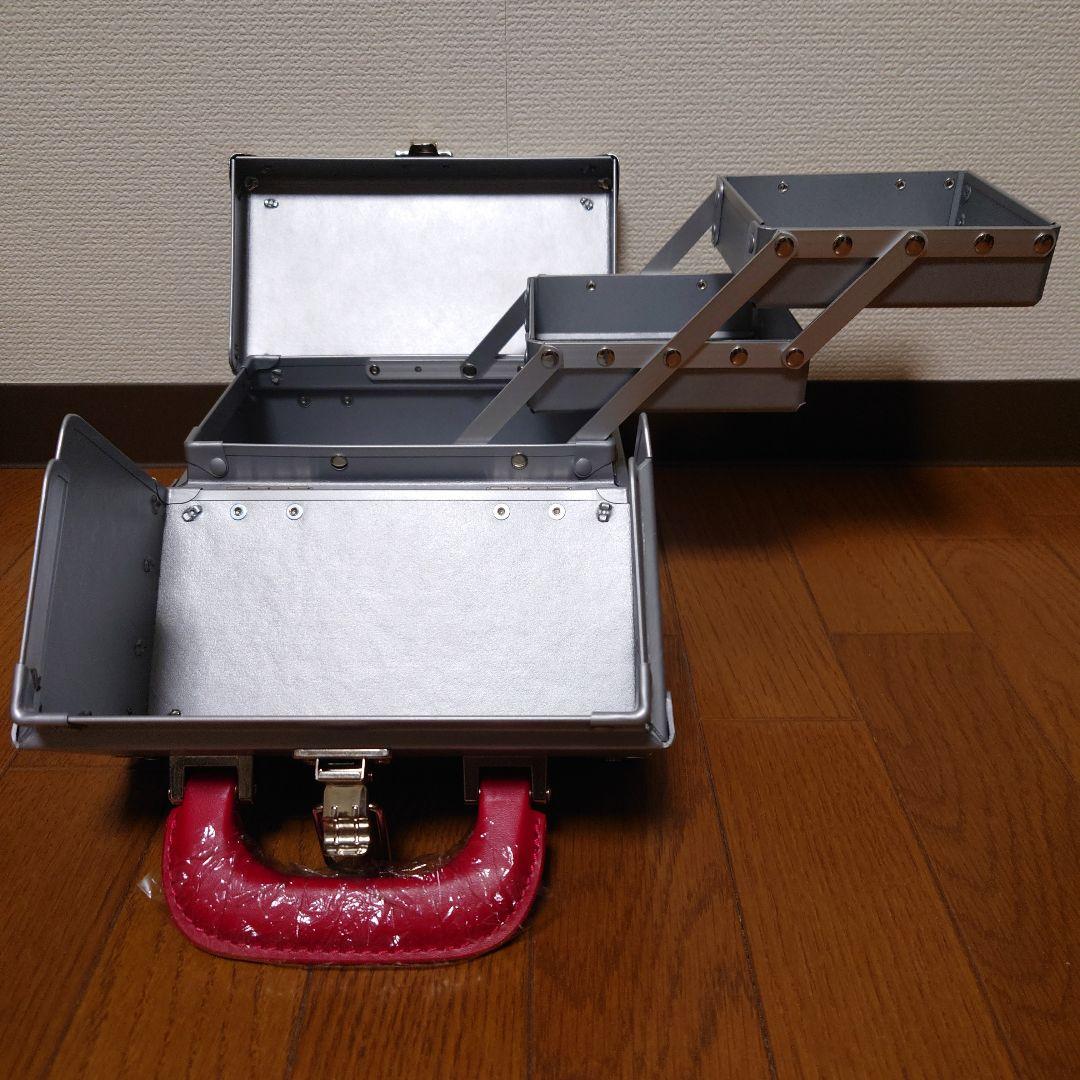 シュウウエムラ カールラガーフェルド コラボ メイクボックス