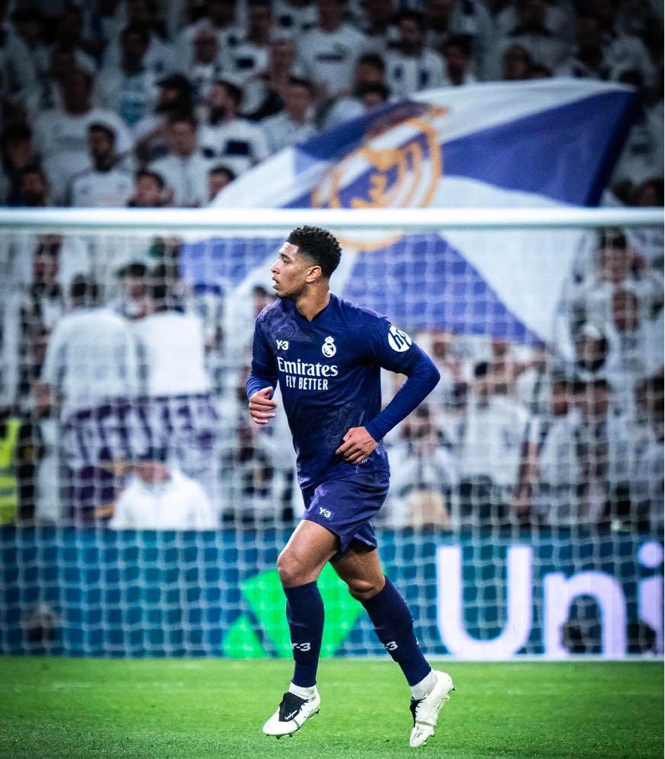 【正規品】レアルマドリード ベリンガム Y-3 オーセンティックユニフォーム