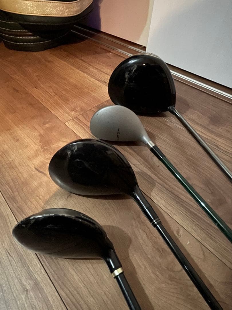 再値下げ:HONMAキャディーバッグ ゴルフクラブセット 練習ボール付き 初心者