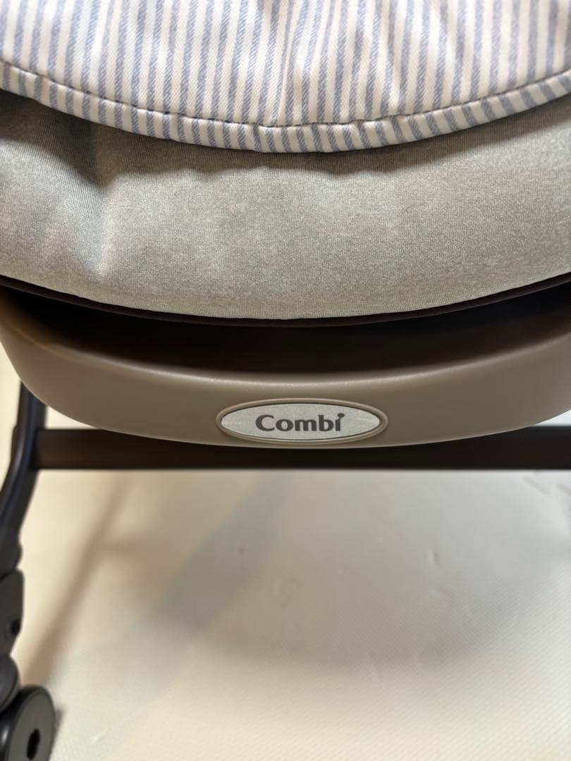 最終値下げ！コンビ　ネムリラ手動　アカチャンホンポ限定デザイン