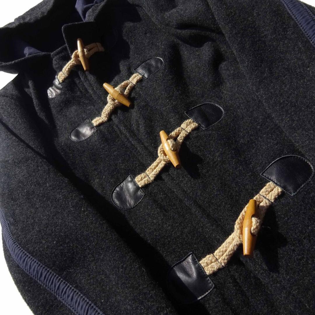 希少　コムデギャルソンオム　プリント切り替えパイピングロゴ ダッフルコート S