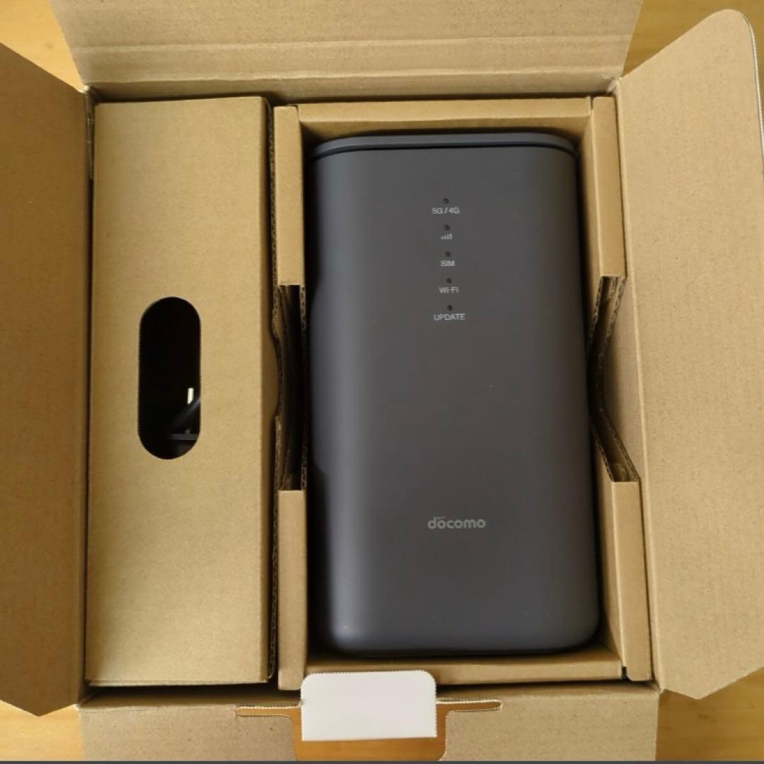 【ヤ13】docomo  5G HR02 Wi-Fiホームルーター