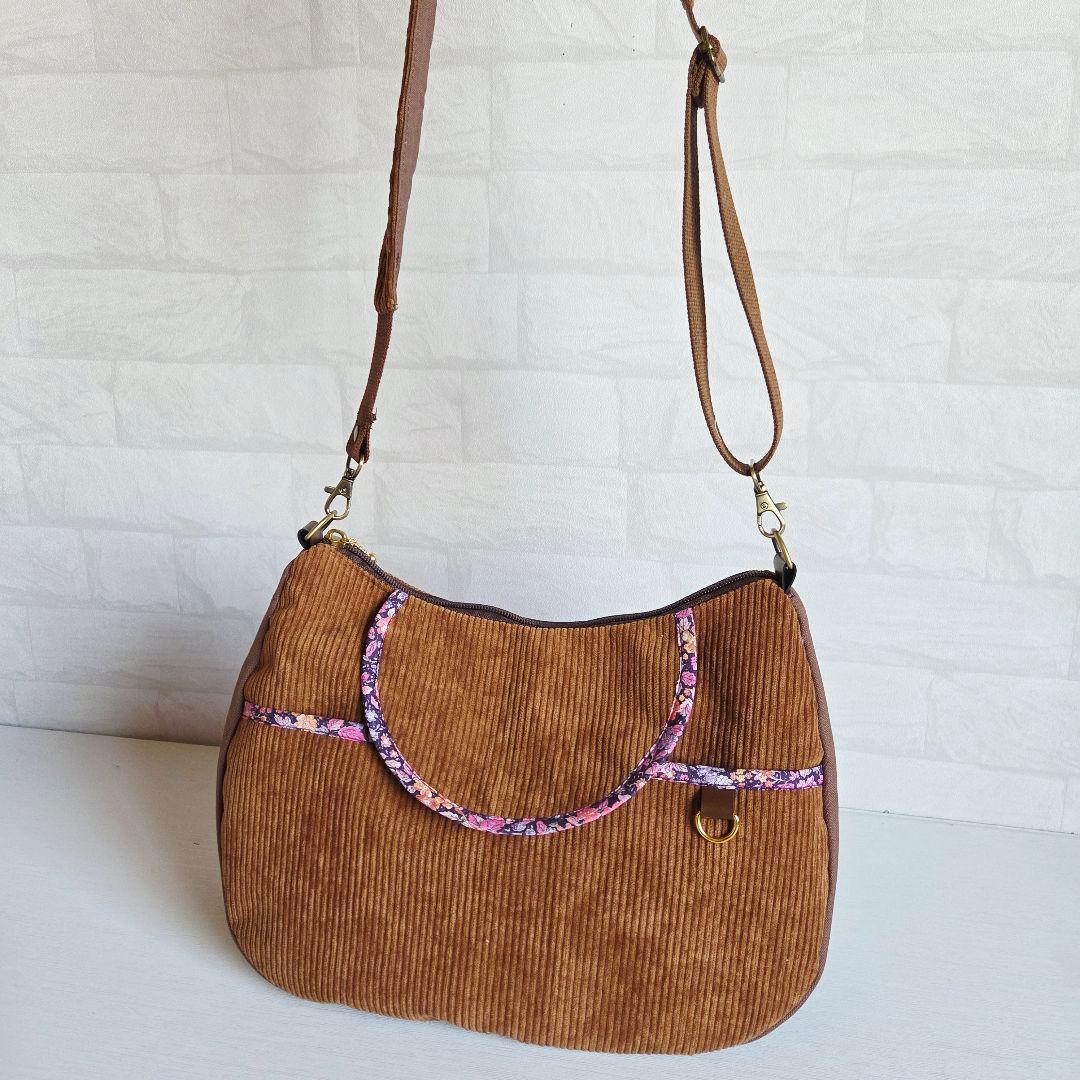 ミーコ&ターボ様　蓋付きショルダーバッグ　コーディロイ×リバティ　ハンドメイド