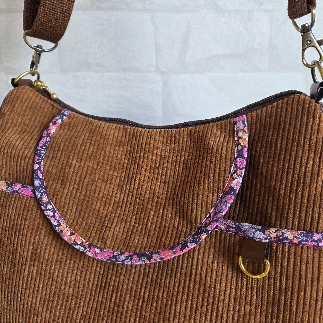 ミーコ&ターボ様　蓋付きショルダーバッグ　コーディロイ×リバティ　ハンドメイド