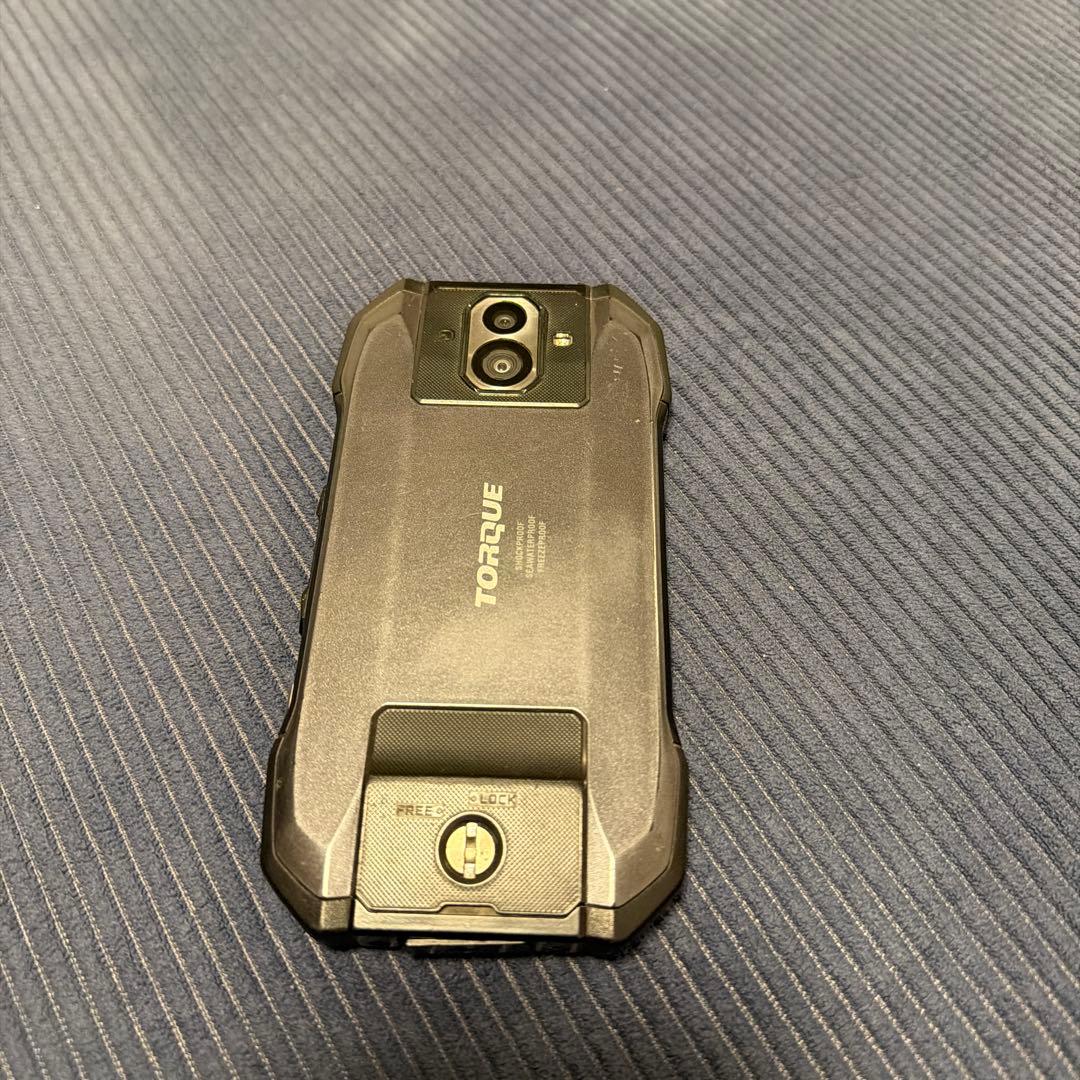 【良品】京セラ TORQUE G04 KYV46 ブラック 高耐久タフネススマホ