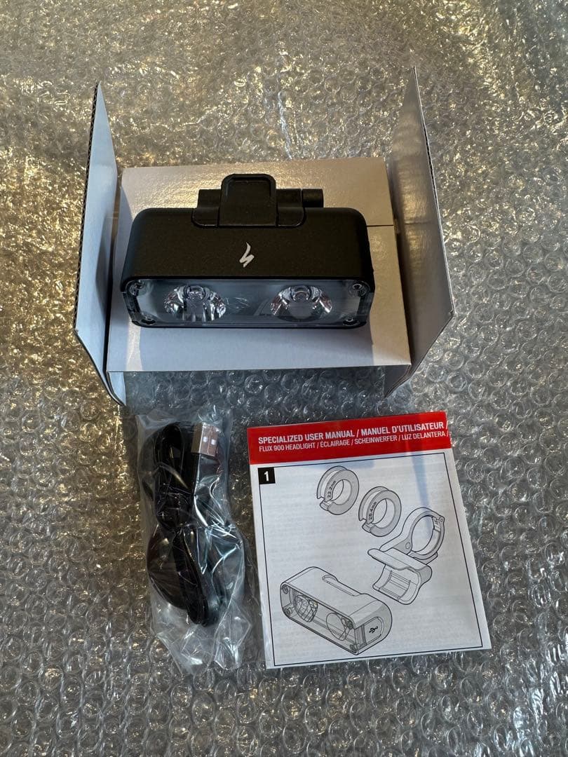 新品スペシャライズドFLUX 9.00 HEADLIGHT 900ルーメン