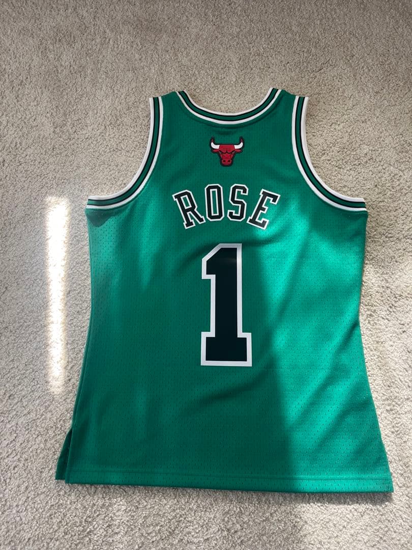 ミッチェル&ネス シカゴブルズ デレックローズ ユニフォーム