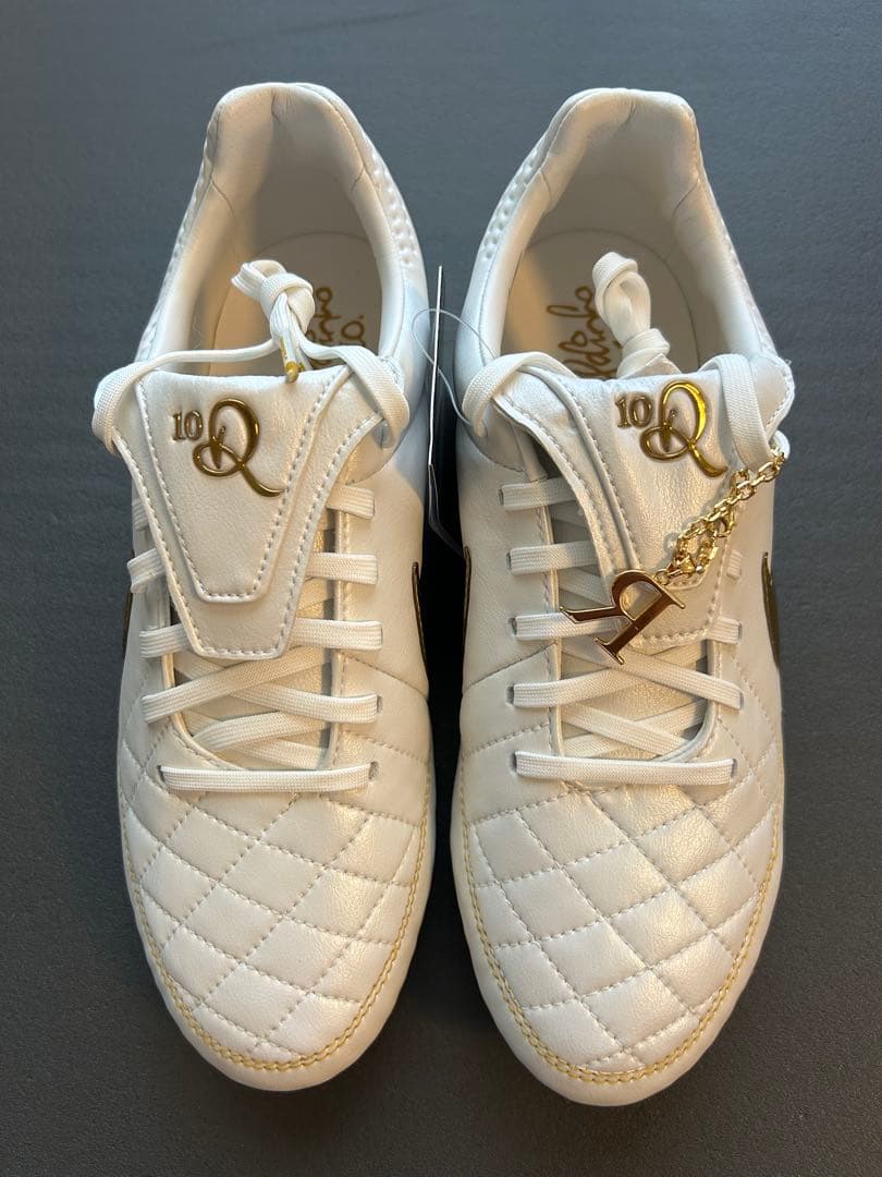 Nike 10Q サッカーシューズ・スパイク ホワイト/ゴールド　25.5cm