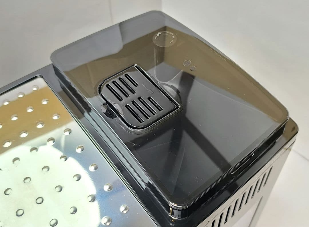 デロンギ　マグニフィカS コンパクト全自動コーヒーマシン　ECAM23210B