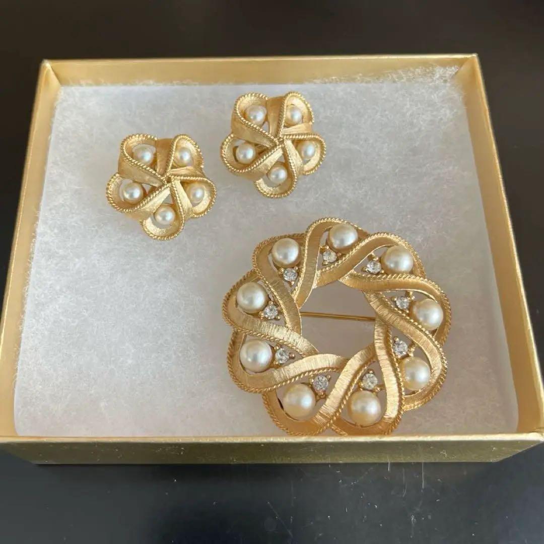 トリファリ　ブローチ＆イヤリングセット