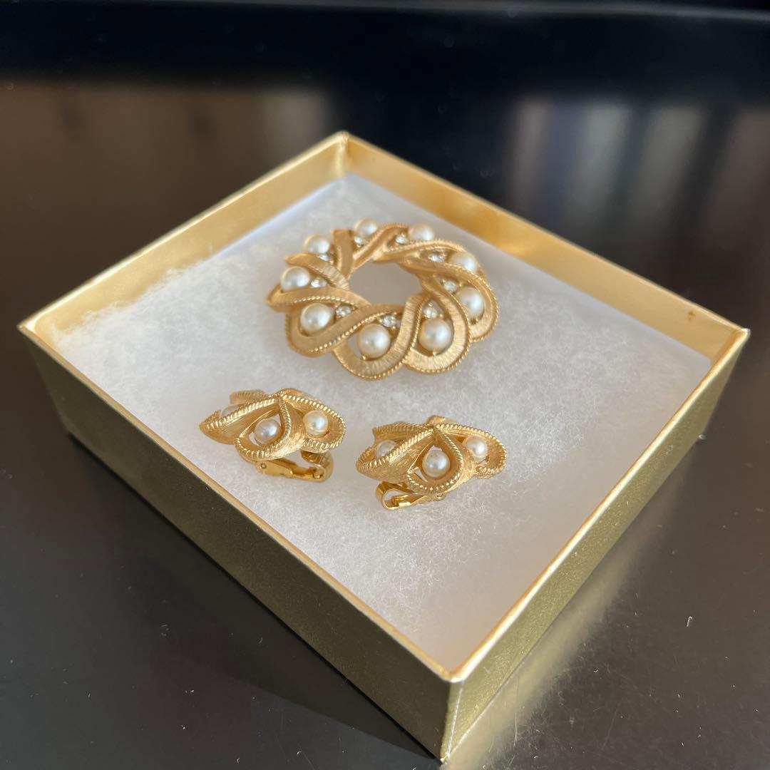 トリファリ　ブローチ＆イヤリングセット